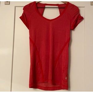Lululemon red shirt